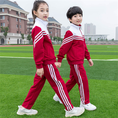 <b>小学生校服红色（秋）</b>